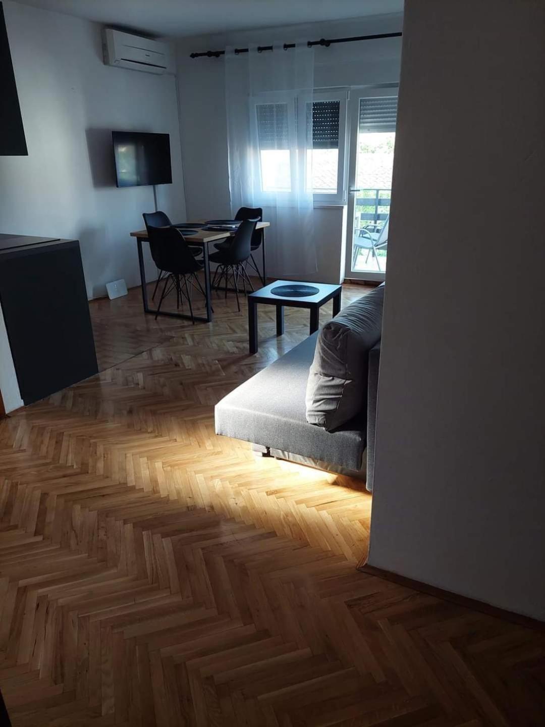 Apartmani Suhi Brod Medulin Exteriér fotografie