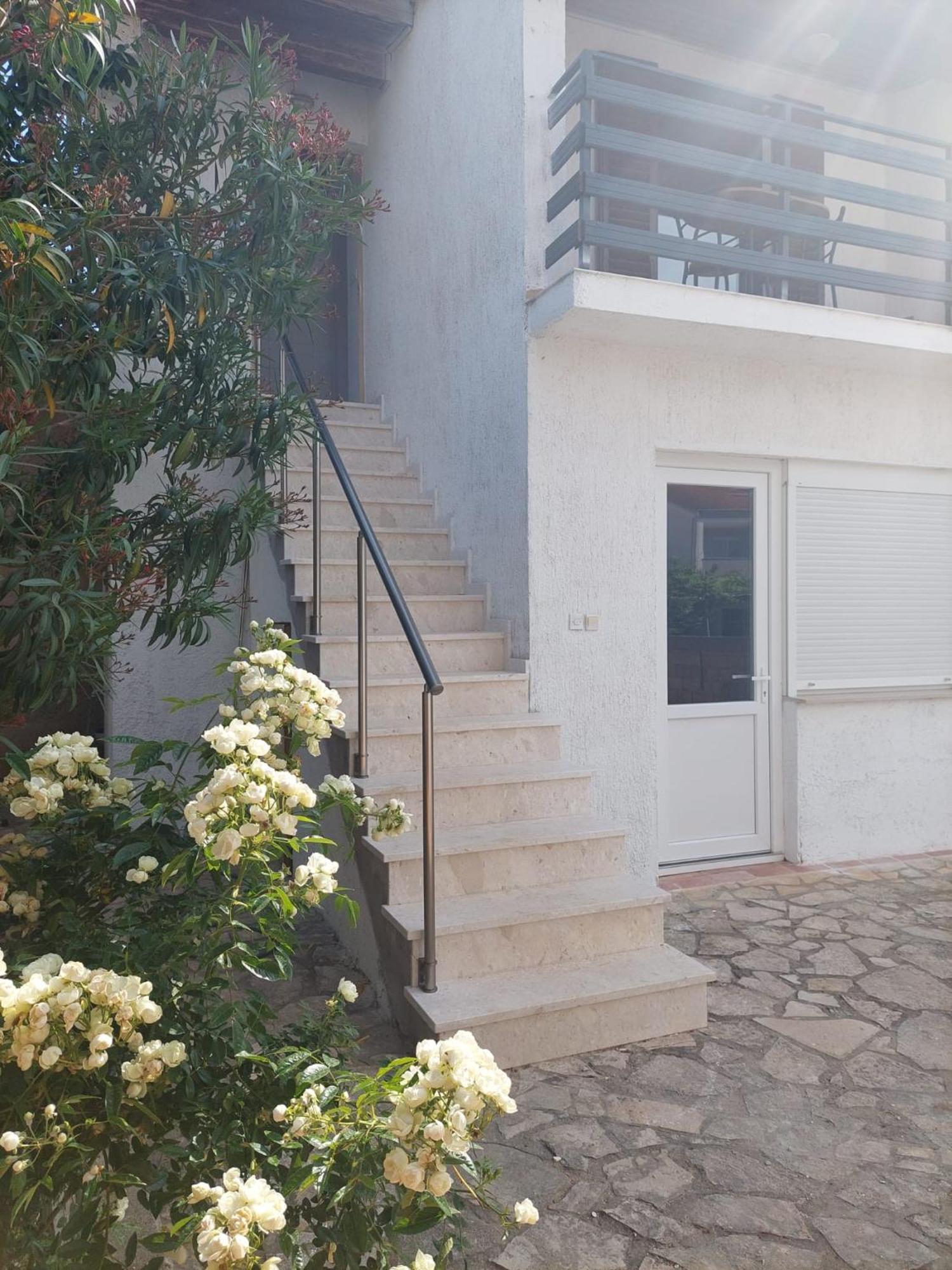 Apartmani Suhi Brod Medulin Exteriér fotografie