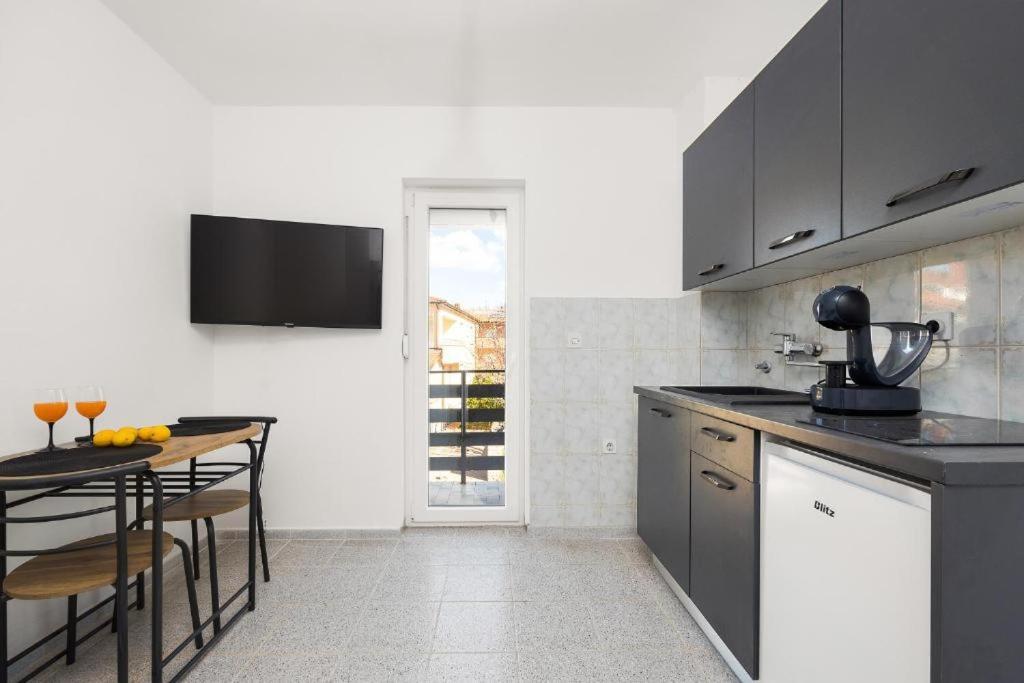 Apartmani Suhi Brod Medulin Exteriér fotografie